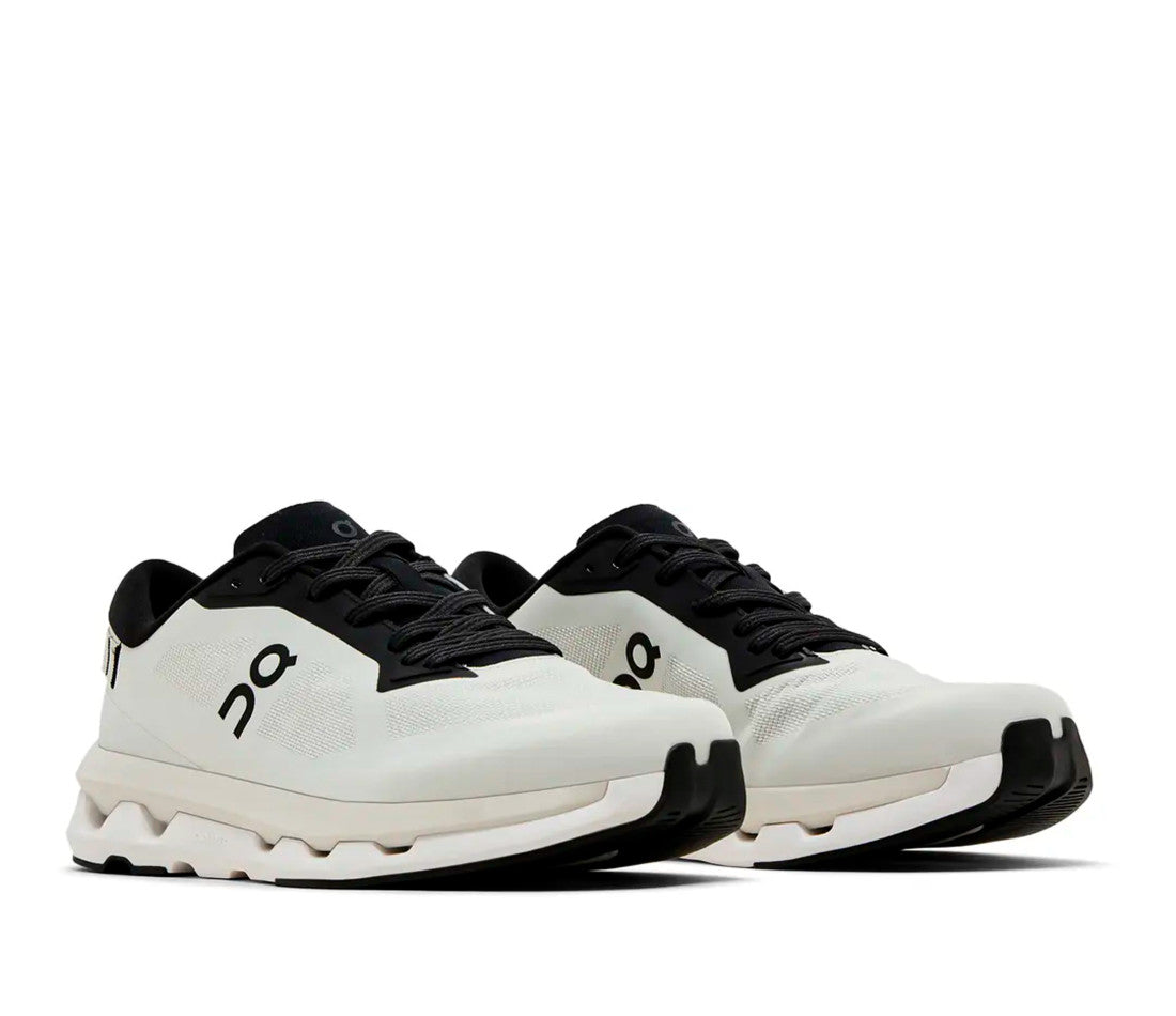 On Running Cloudzone Ice Black