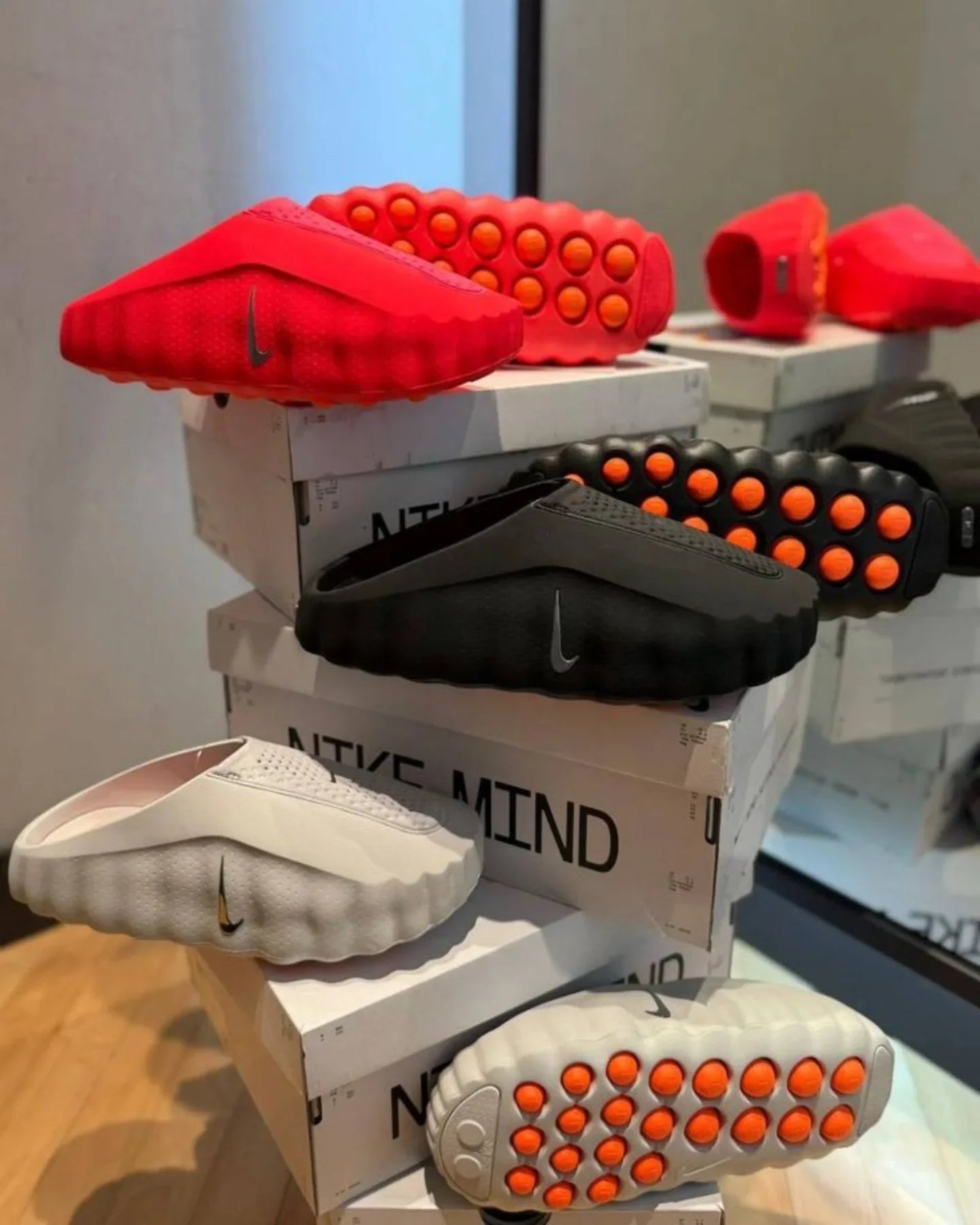 NIKE MIND 001